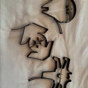 ***SOLD***. William Sonoma Metal Star Wars Pancake/Cookie Cutters